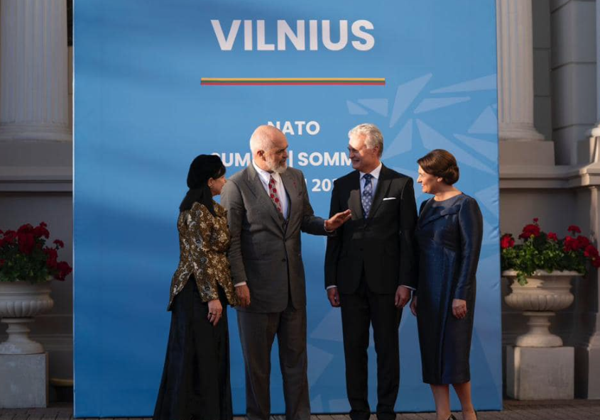 Rama poston fotot nga mbrëmja e kaluar në Pallatin Presidencial të Vilnius