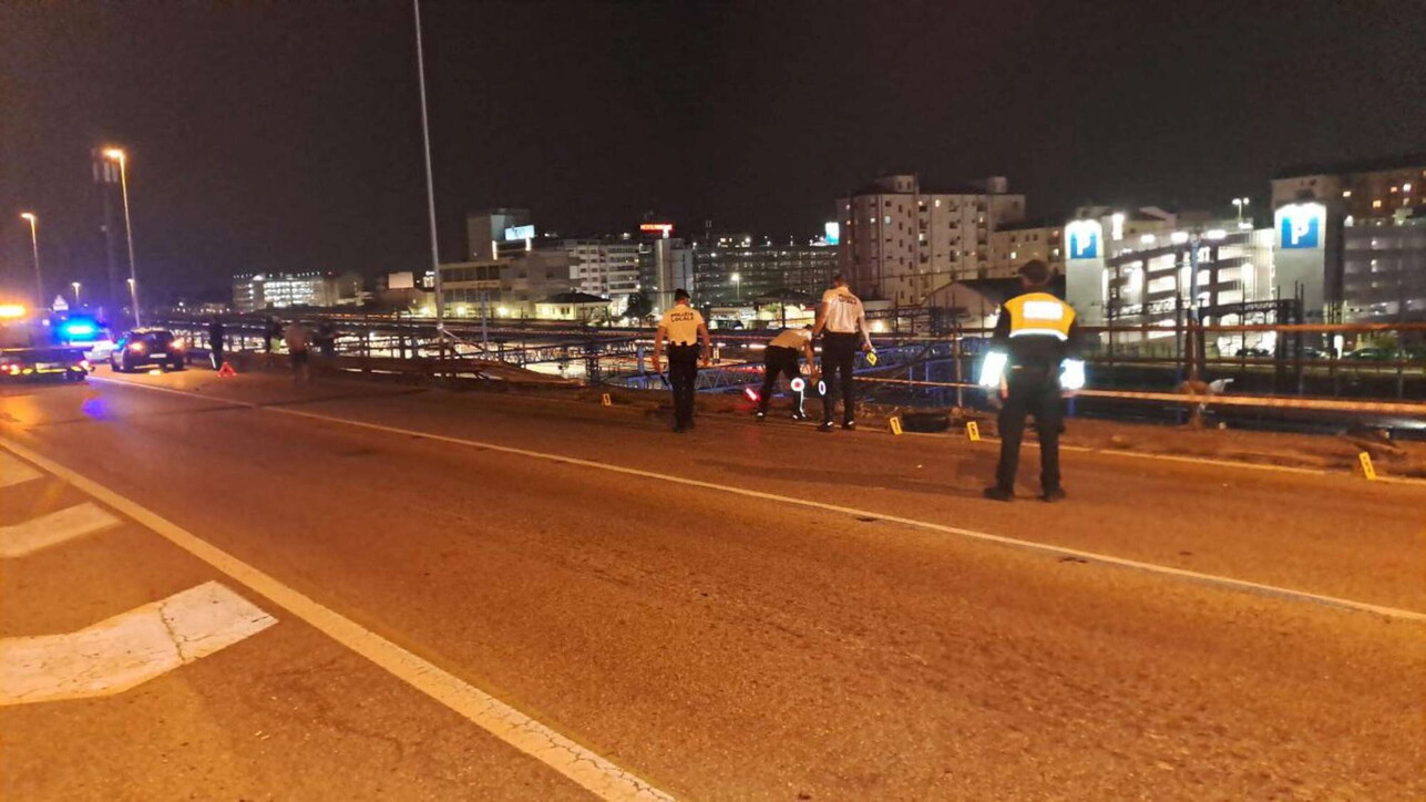 Fotogallery - Mestre, bus precipita da un cavalcavia: strage - foto 2