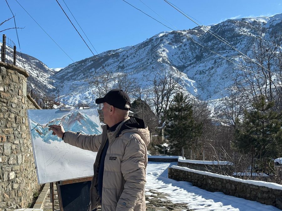 Kolonia e piktorëve, dimri dhe dëbora në Kolonjë